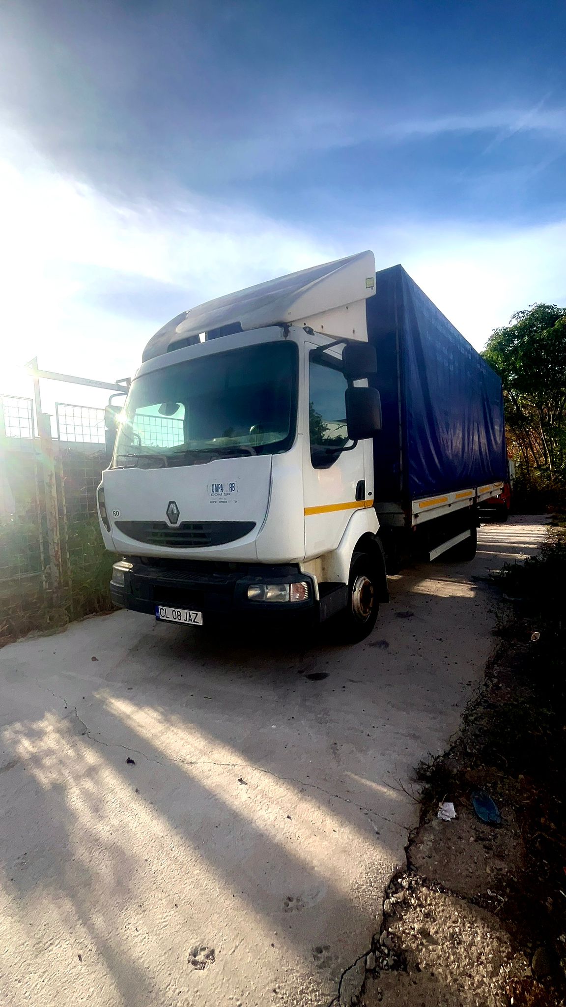 Transport truck